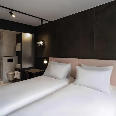 Tribe Batignolles 4* פריז