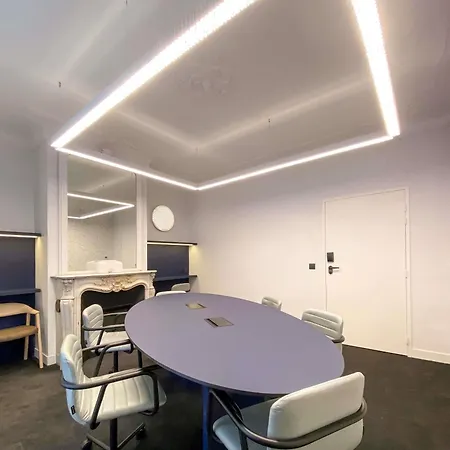 Tribe Batignolles 4*