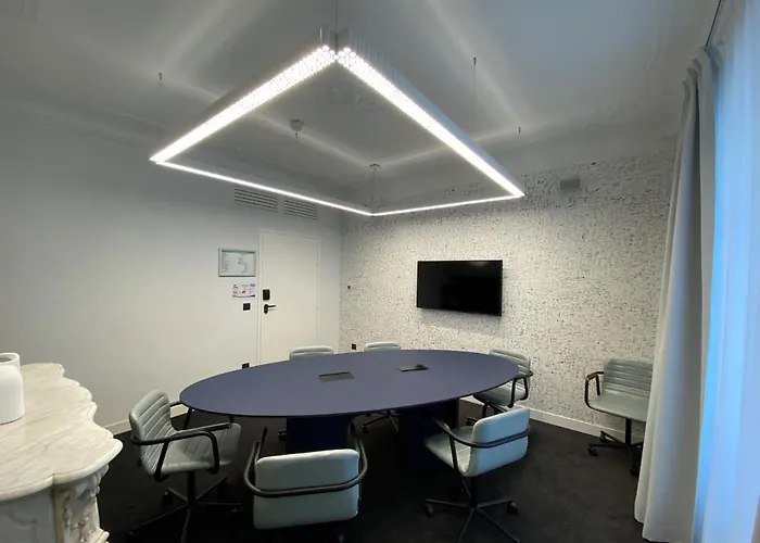 Hotel Tribe Batignolles