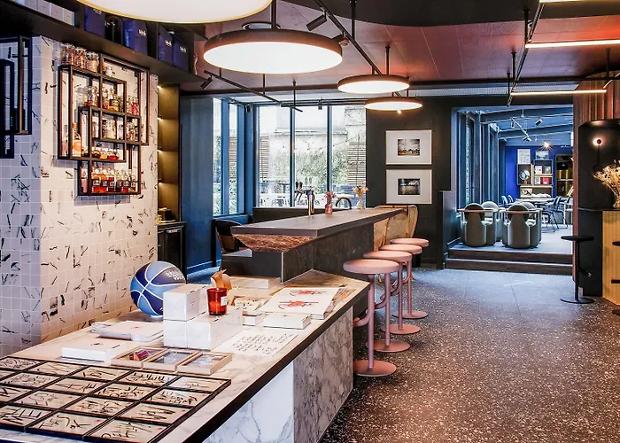 Tribe Batignolles 4* פריז