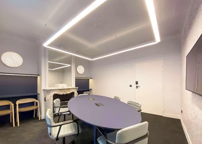 Tribe Batignolles פריז