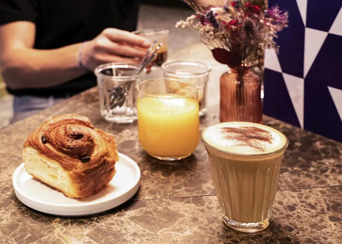 Tribe Batignolles 4* פריז