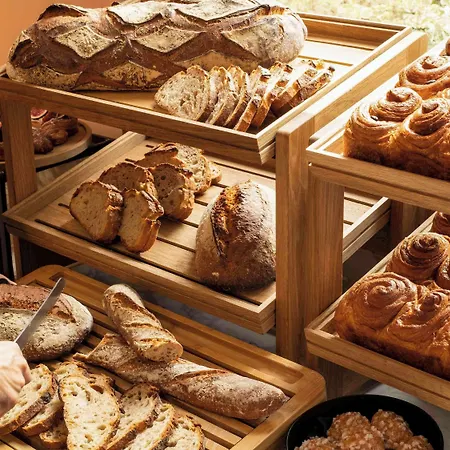 Tribe Batignolles Párizs