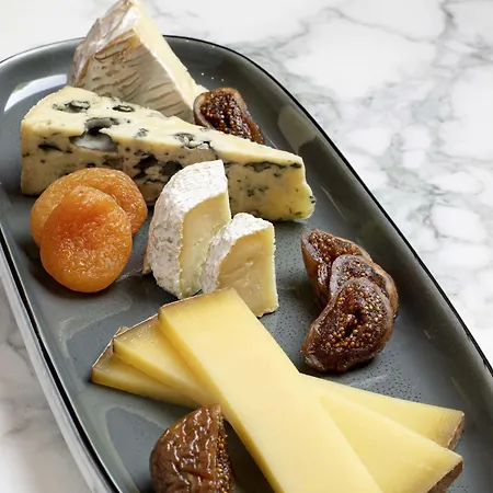 Tribe Batignolles Párizs