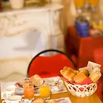 Tribe Batignolles 4* 파리