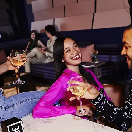 Tribe Batignolles 4*